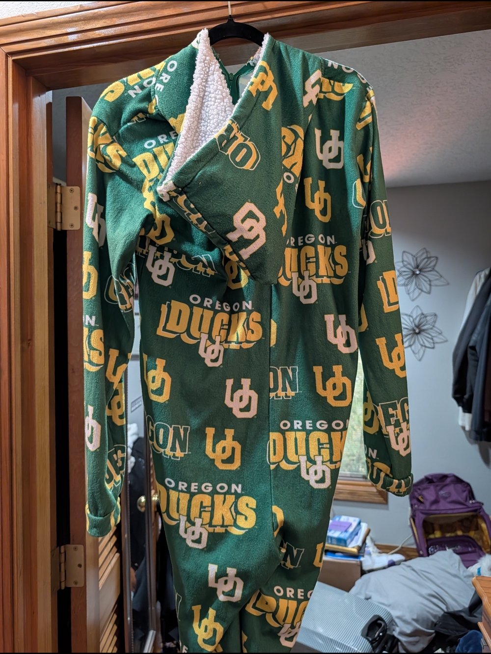Collective Concepts Green and Yellow Oregon Ducks Fleece Hooded Onesie